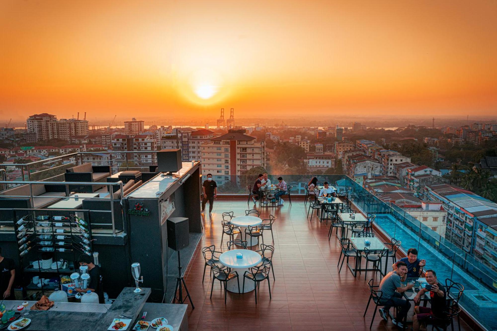Hotel Sanchaung Янгон Экстерьер фото