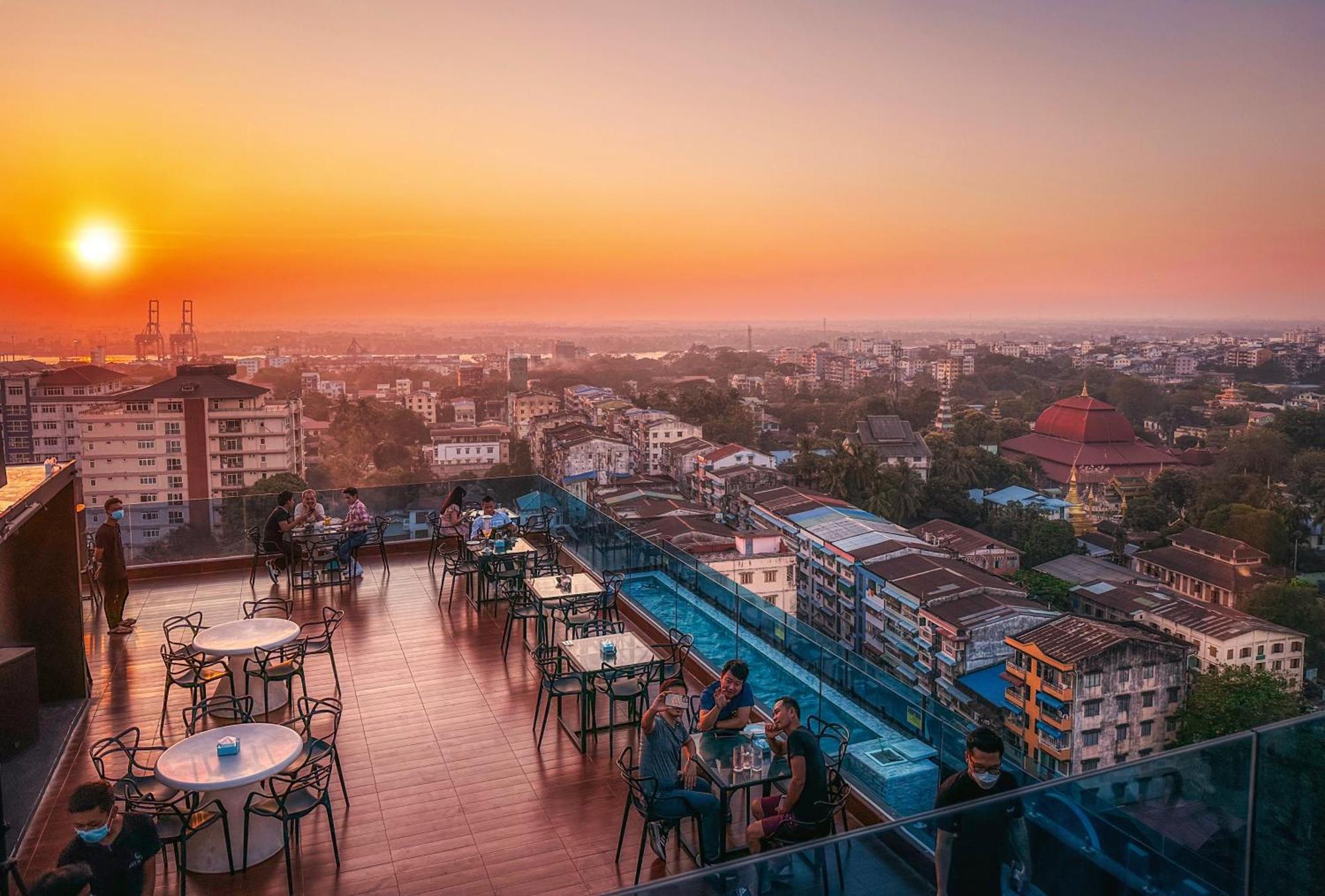 Hotel Sanchaung Янгон Экстерьер фото