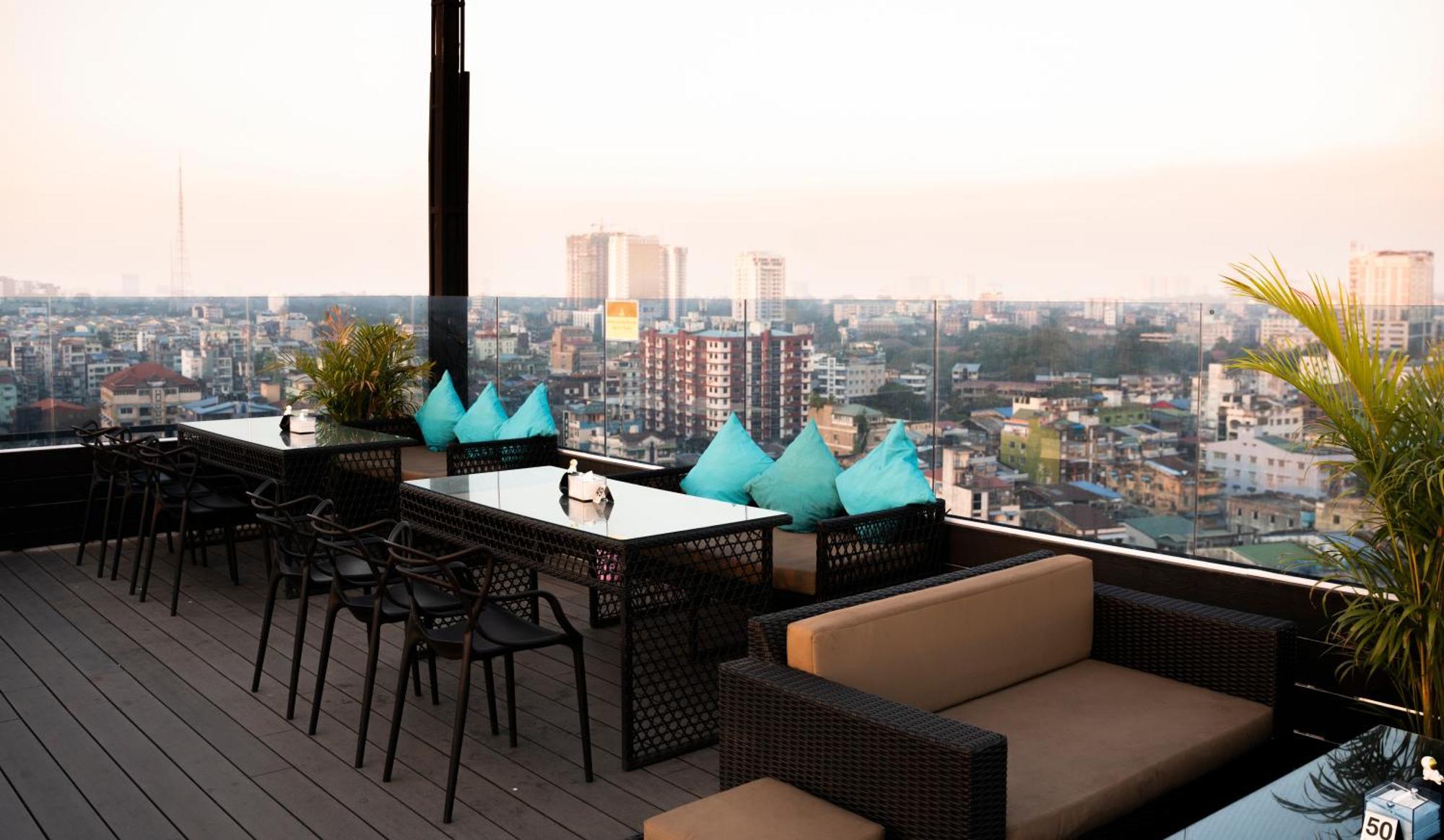 Hotel Sanchaung Янгон Экстерьер фото