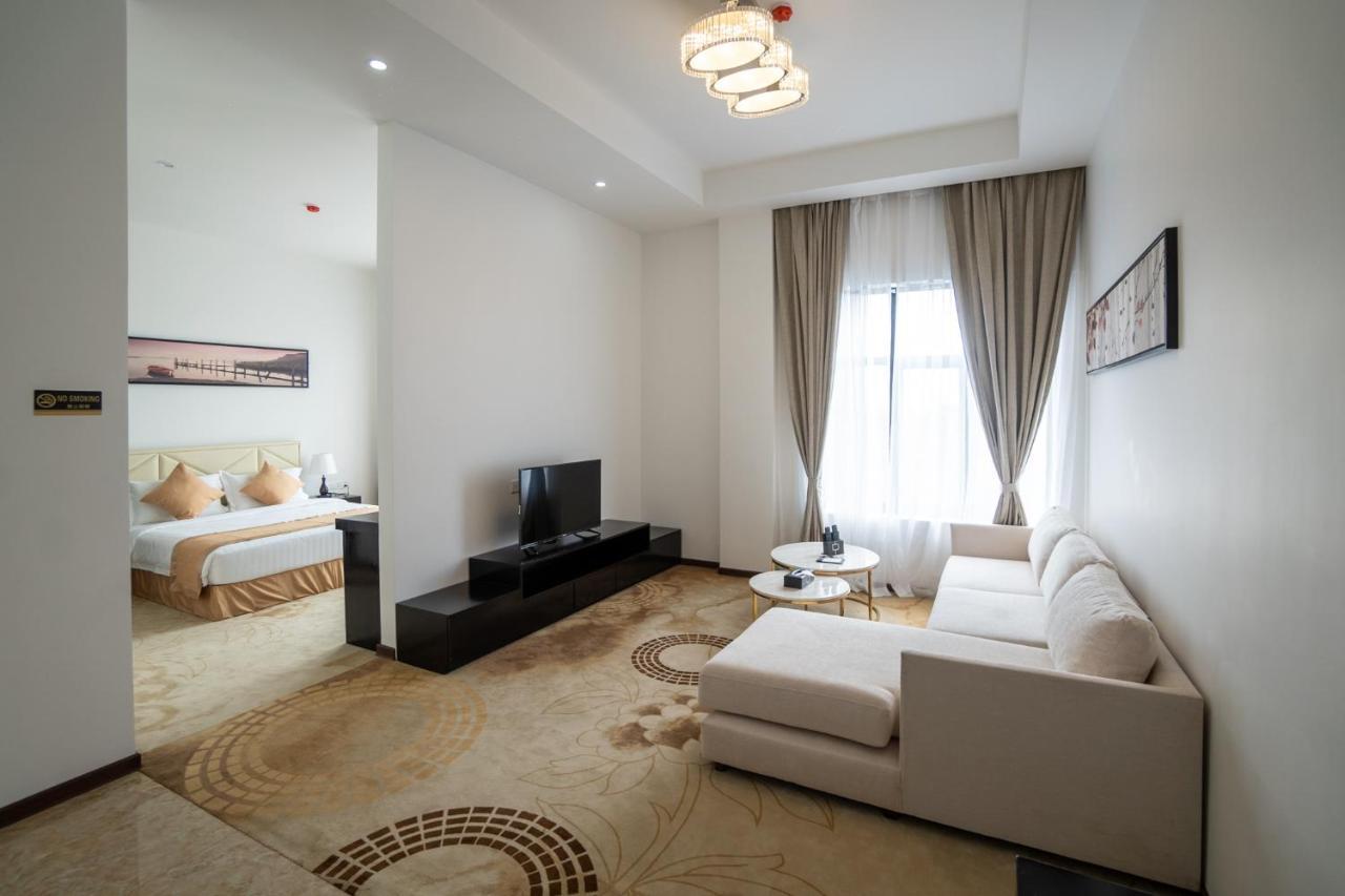 Hotel Sanchaung Янгон Экстерьер фото